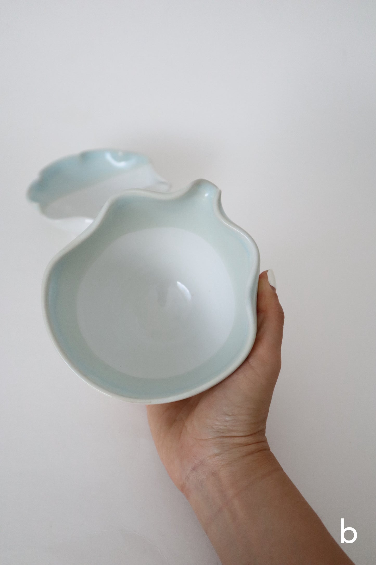 glacier seashell matcha bowl