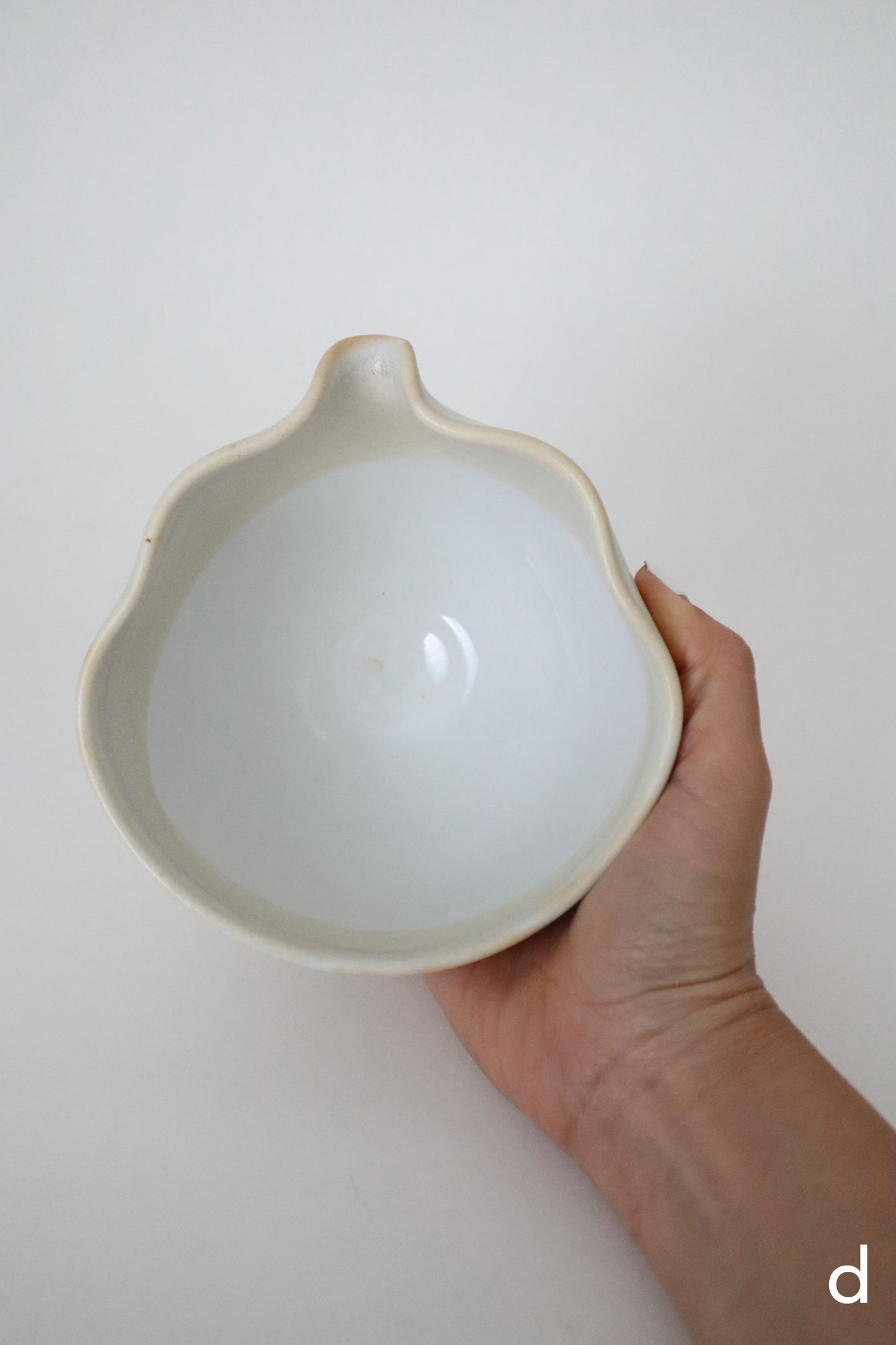 warm sand seashell matcha bowl sets