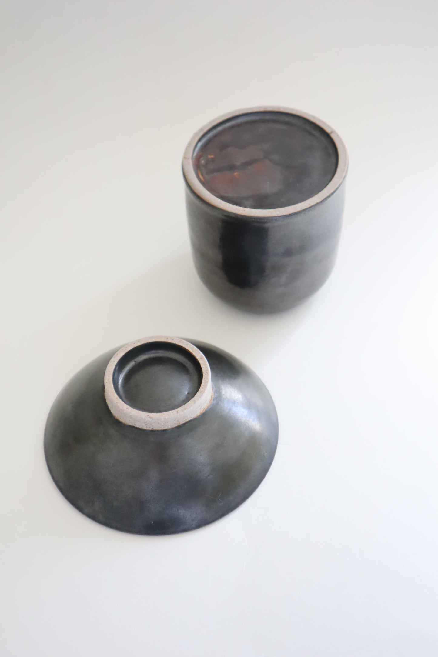 Onyx elevated feeder (2 piece)
