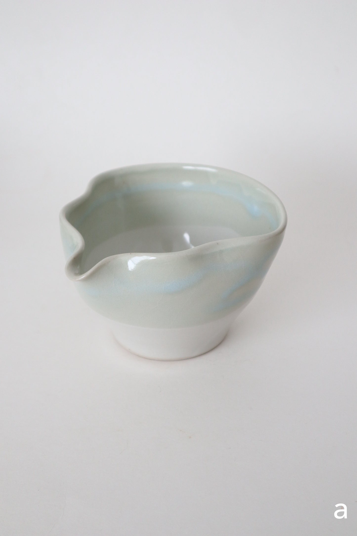 glacier seashell matcha bowl