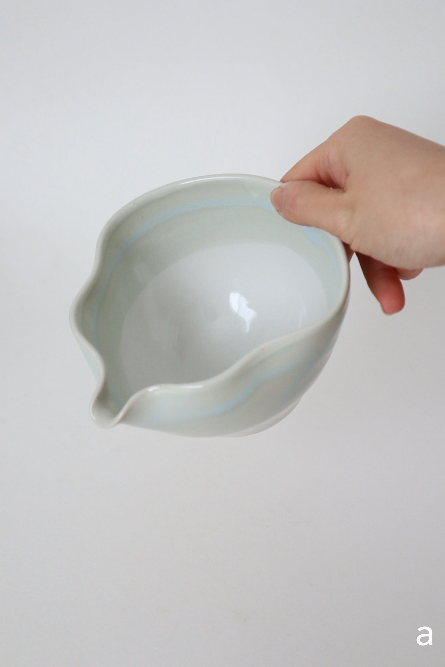 glacier seashell matcha bowl