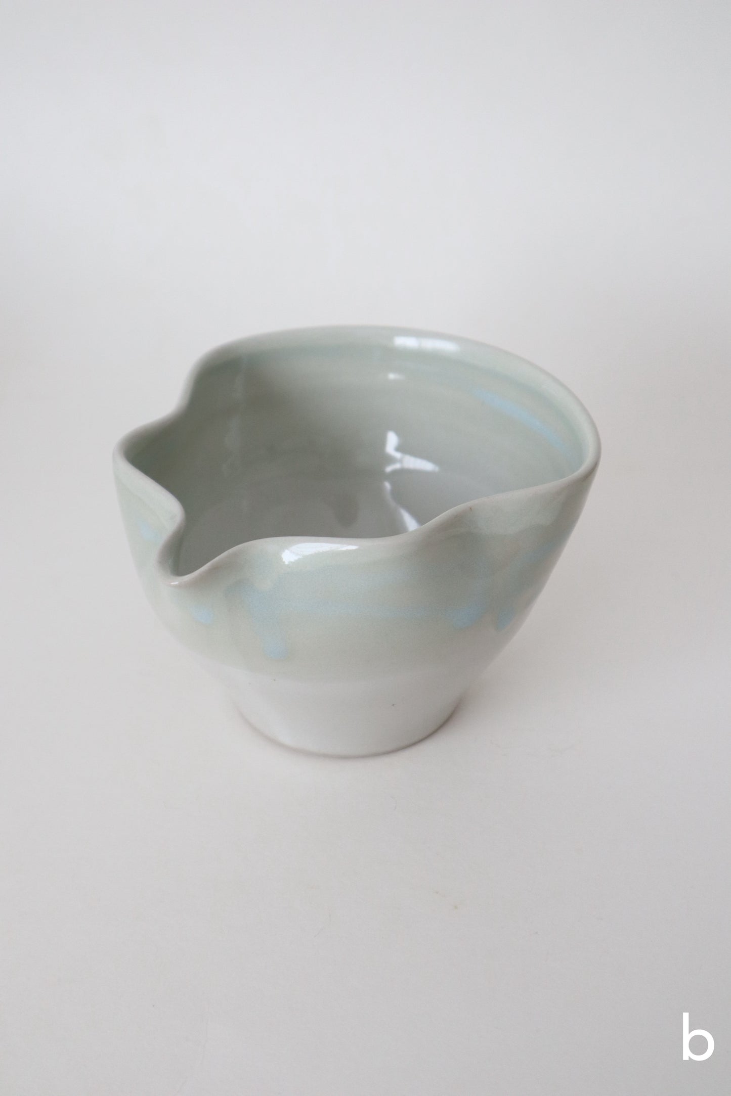 glacier seashell matcha bowl