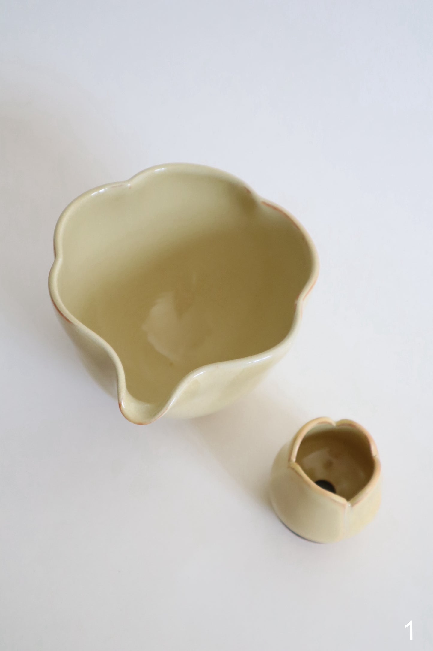 butter yellow bloom matcha bowls + set
