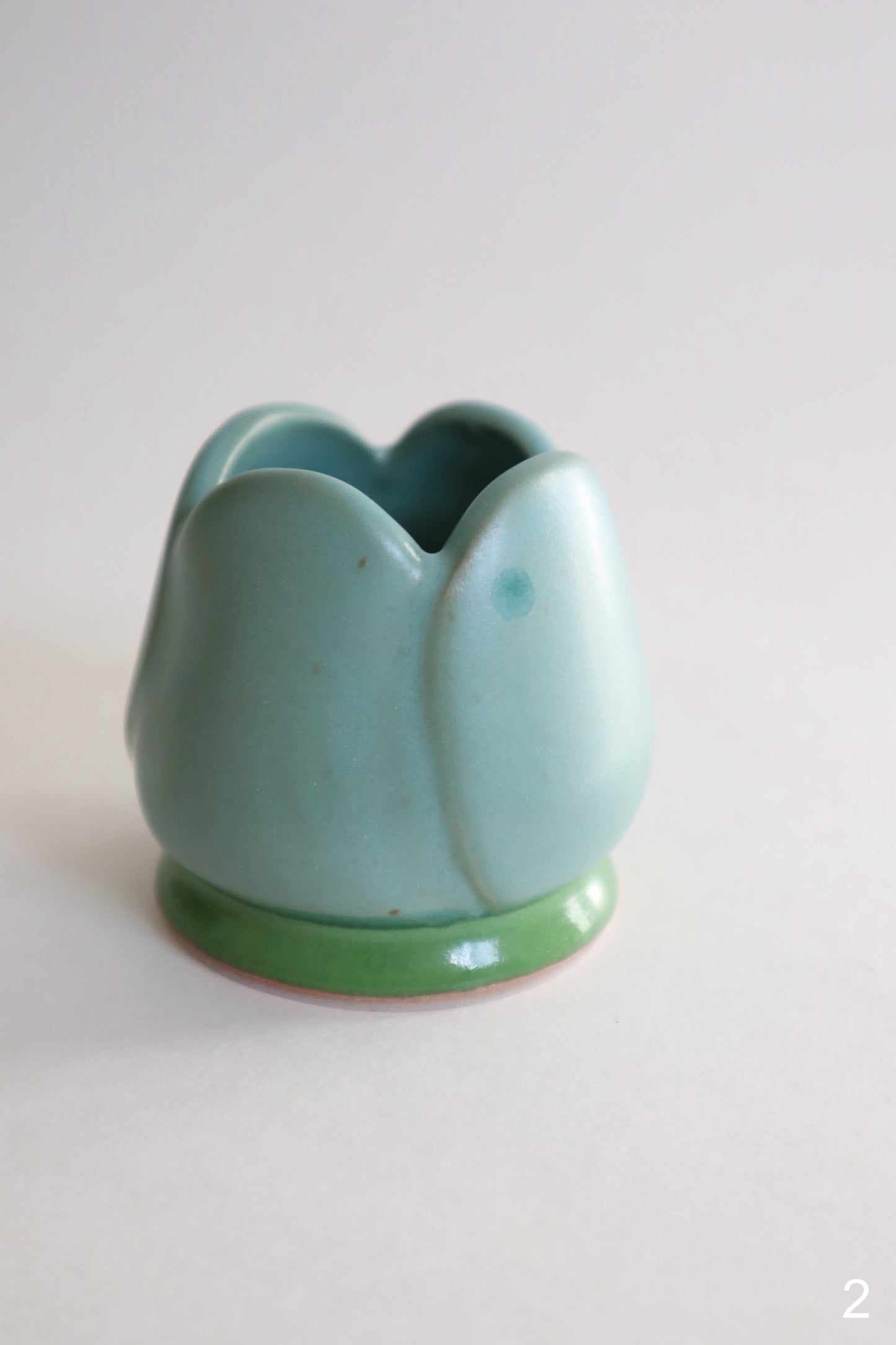blue bloom whisk holder