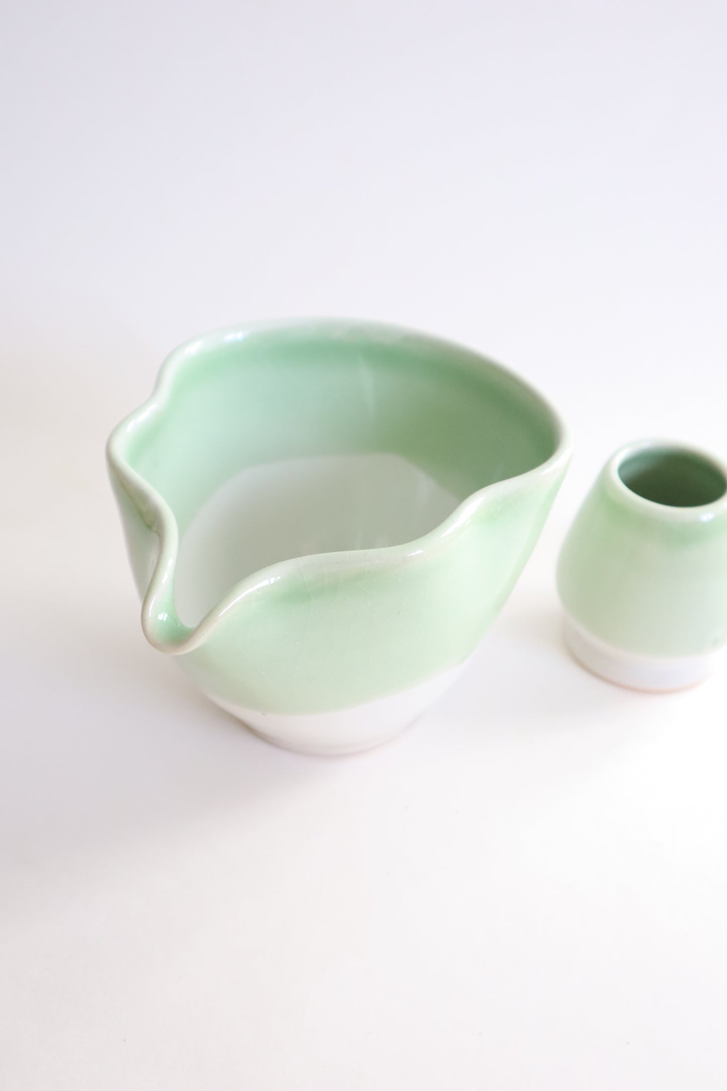 apple green seashell matcha set